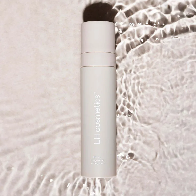 Bild 2 för LH cosmetics On set Long-lasting Setting Spray