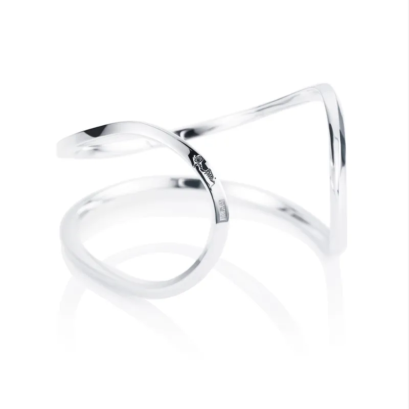 Alternativ bild 0 för Loop Cuff Armband Silver S