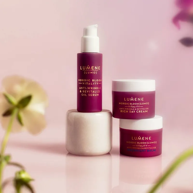Bild 8 för Lumene Nordic Bloom Vitality Anti-Wrinkle & Revitalize Oil Serum 30 ml