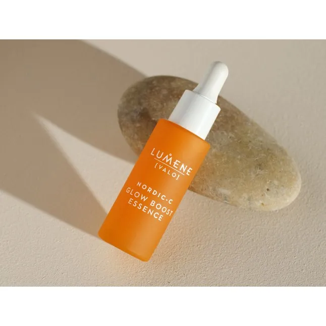Bild 2 för Lumene Nordic-C Glow Boost Essence 30 ml
