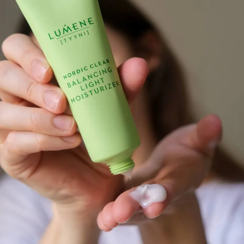 Bild 3 för Lumene Nordic Clear Balancing Light Moisturizer 50 ml