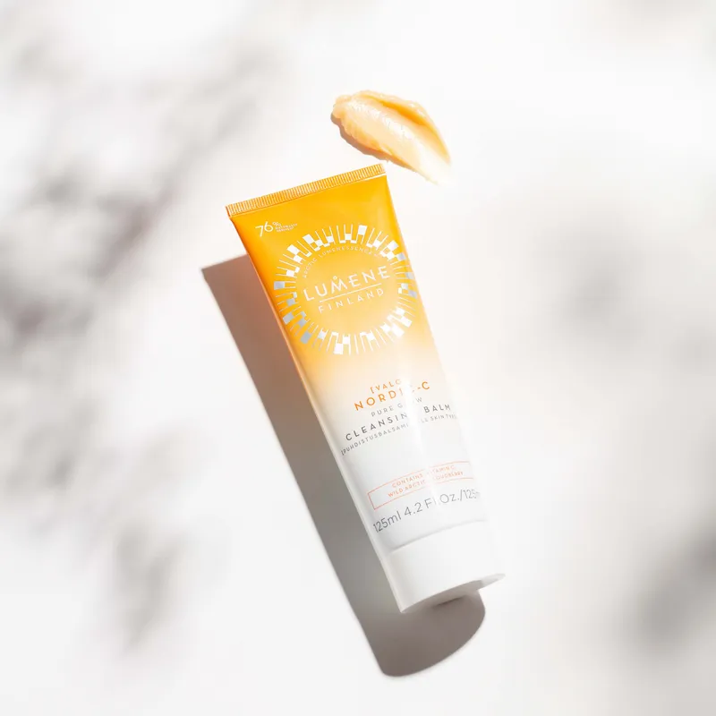 Bild 2 för Lumene Valo Glow Cleansing Balm 125 ml