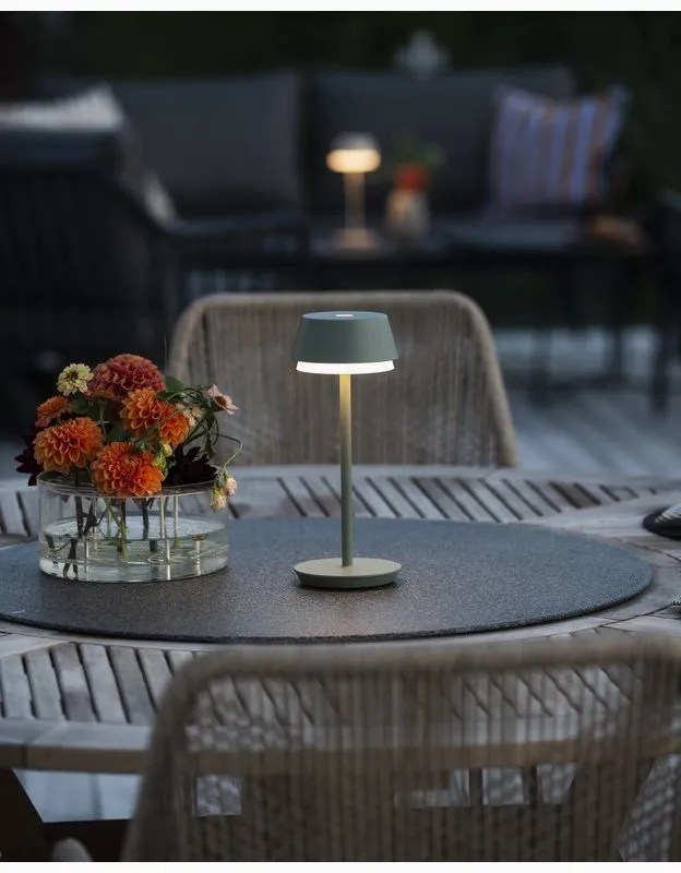Alternativ bild 0 för Lyon Bordslampa LED Grön USB RGB 3-stegs dimring