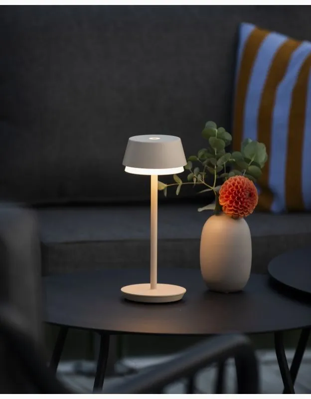 Alternativ bild 0 för Lyon Bordslampa LED Sand USB RGB 3-stegs dimring