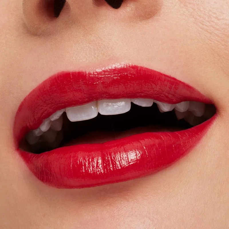 Bild 3 för MAC Cosmetics Macximal Sleek Satin Lipstick Brave Red