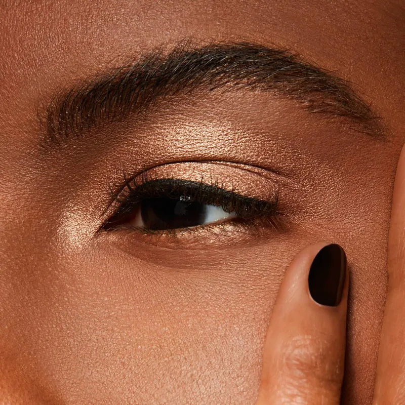 Bild 7 för MAC Cosmetics Veluxe Single Eyeshadow Woodwinked