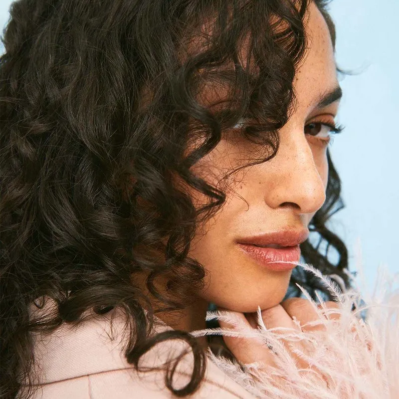 Bild 3 för Maria Nila Coils & Curls Weightless Curl Definer
