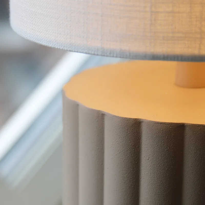 Bild 2 för Markslöjd - Can Bordslampa Vit/Beige
