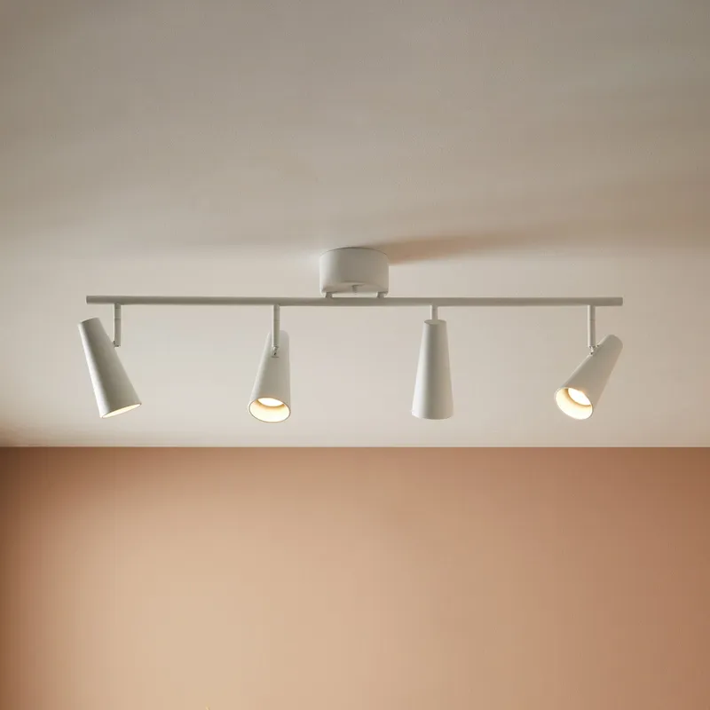 Alternativ bild 0 för Markslöjd - Crest 4 Plafond Sandy White Markslöjd