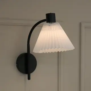 Produktfoto för Markslöjd - Mira 1 Vägglampa Black/White Markslöjd