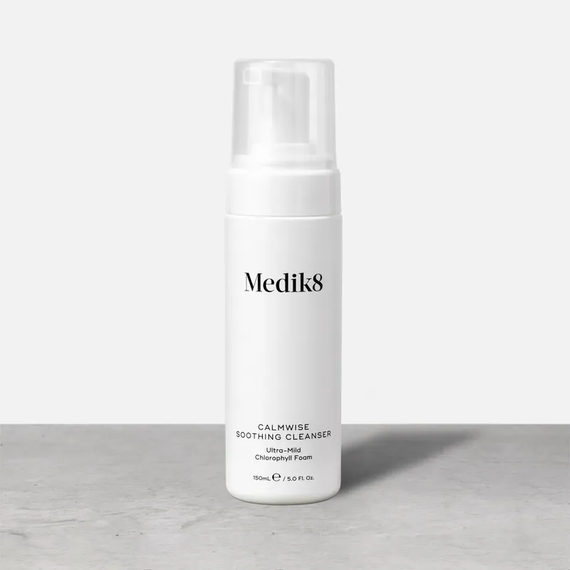 Bild 2 för Medik8 Calmwise Soothing Cleanser 150 ml