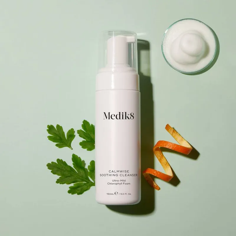 Bild 4 för Medik8 Calmwise Soothing Cleanser 150 ml