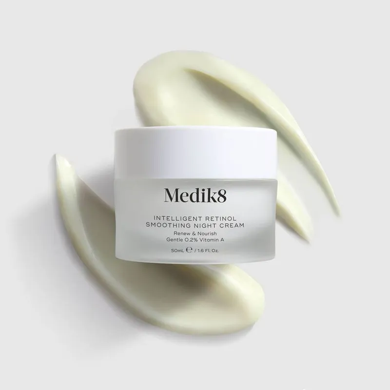 Bild 2 för Medik8 Intelligent Retinol Smoothing Night