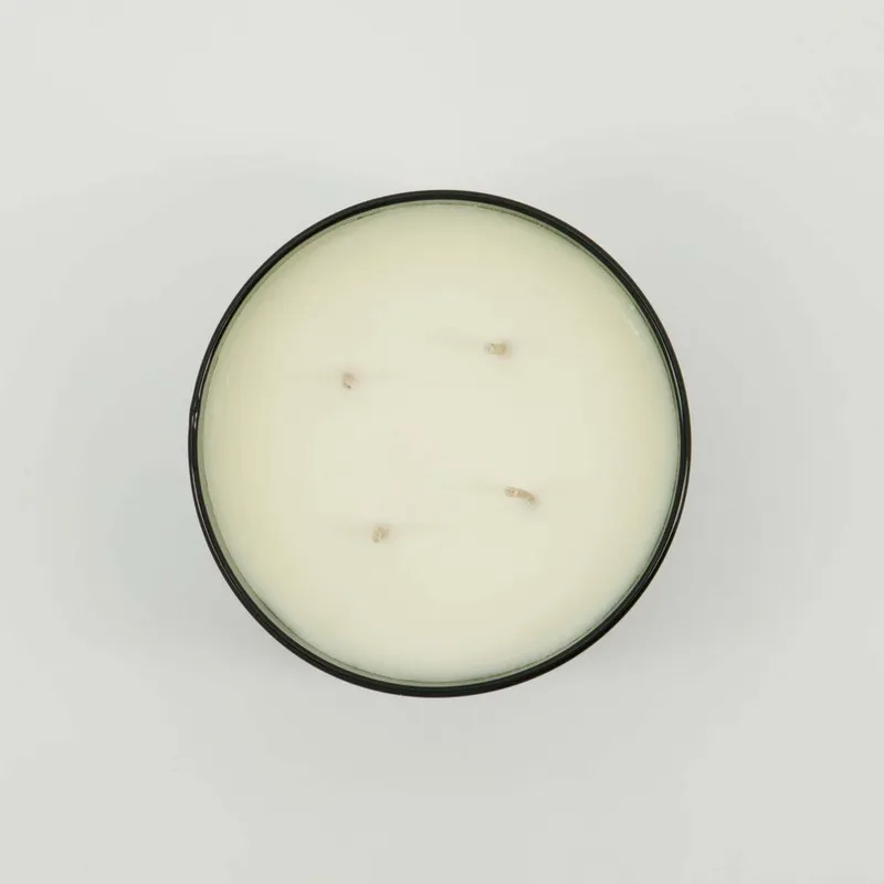 Bild 2 för Meraki Scented Candle Oud Leaf 340 g