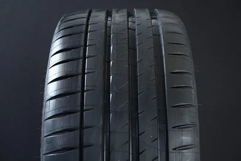 Bild 2 för Michelin Pilot Sport 4S ( 325/35 ZR23 (115Y) XL MO1 )