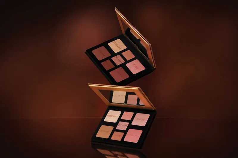 Bild 10 för Milani All-Inclusive Eye, Cheek & Face Palette Medium to Deep