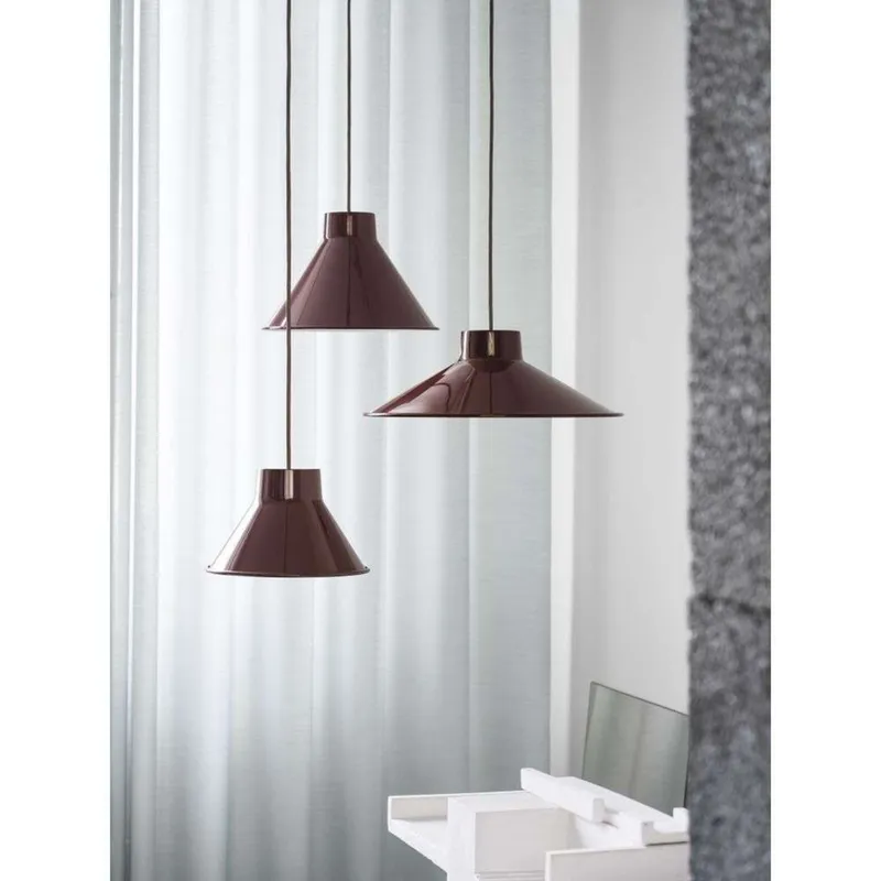 Bild 3 för Muuto - Top Taklampa Ø28 Deep Red