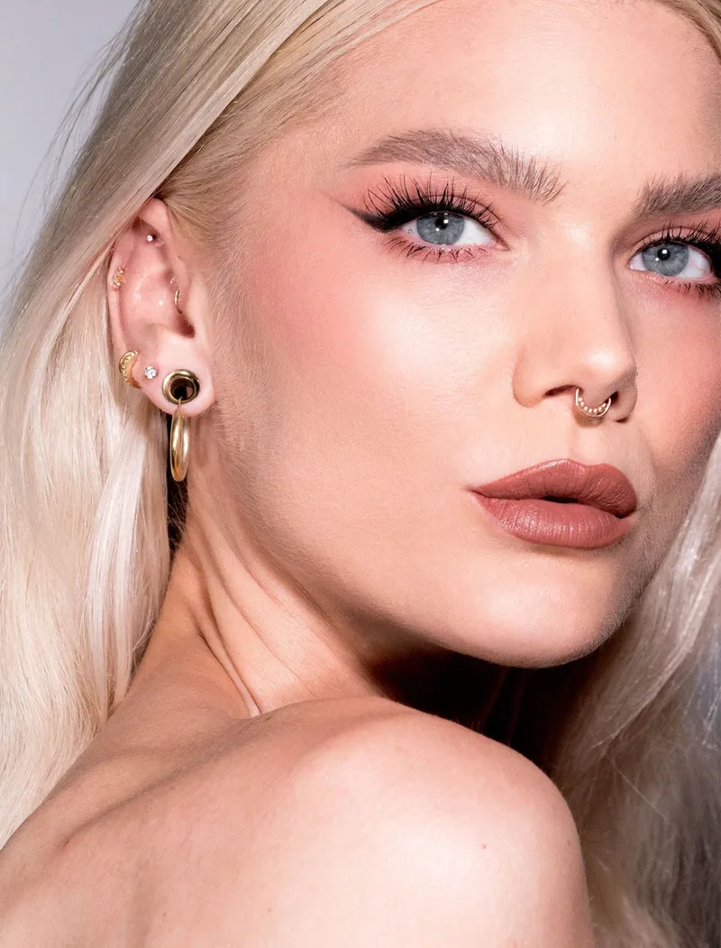 Bild 5 för Majestick Lipstick, Light Beige