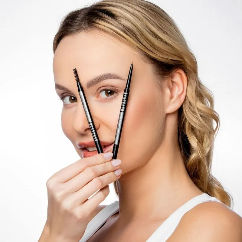 Bild 4 för Nanobrow Eyebrow Pencil Dark Brown