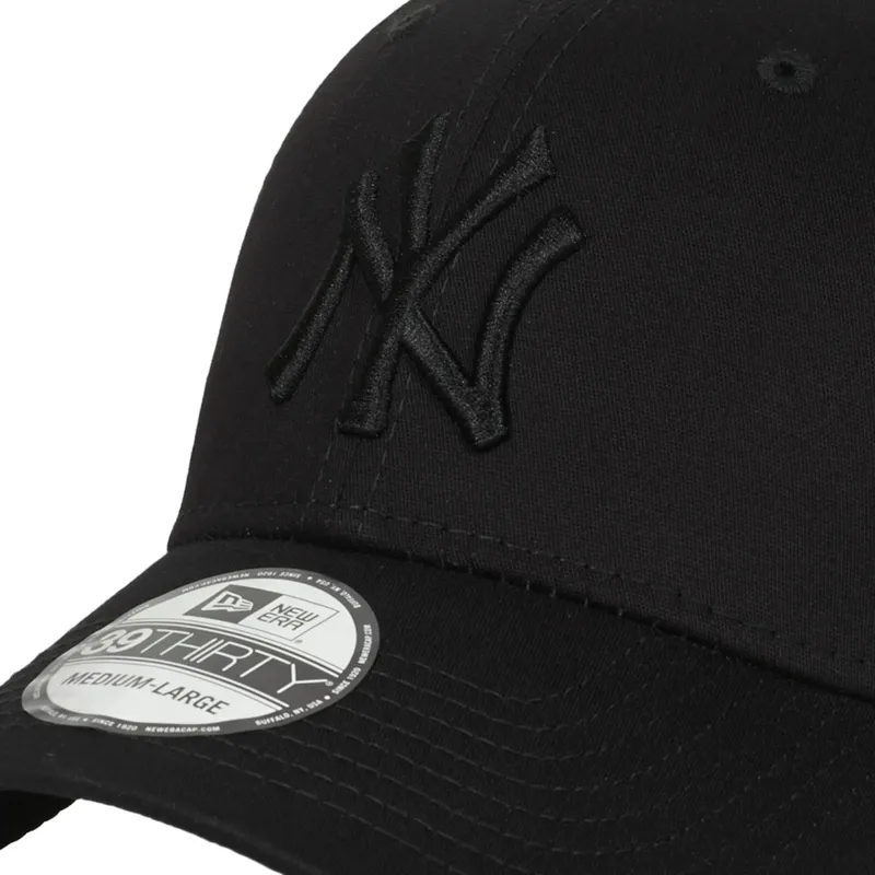Bild 4 för New Era - MLB Svart flexfit Keps - New York Yankees 39THIRTY League Basic Black/Black Flexfit @ Hatstore