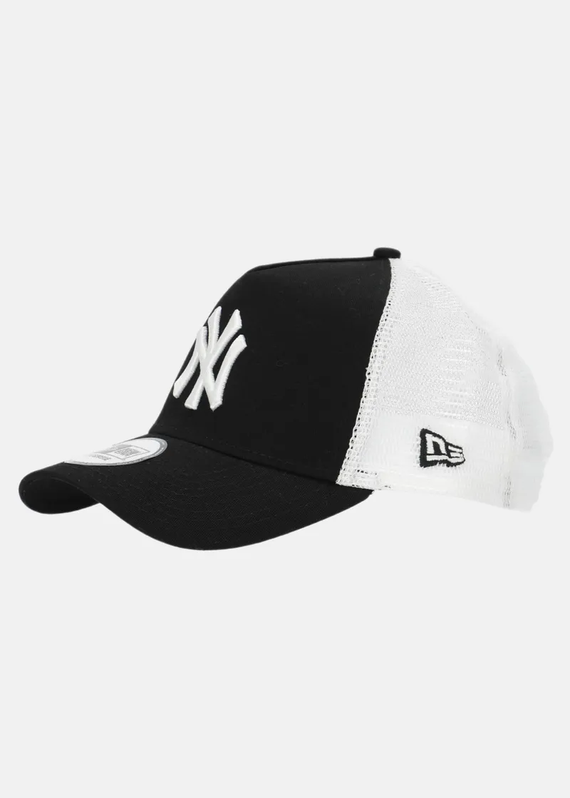 Bild 1 för New Era New York Yankees Clean A Frame Trucker keps svart och vit (11588489)