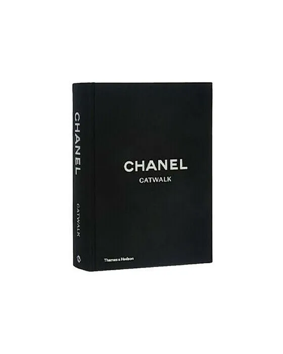 Bild 1 för New Mags - Chanel - Catwalk - Bok - Patrick Mauries & Adelia Sabatini - 28 x 19 cm
