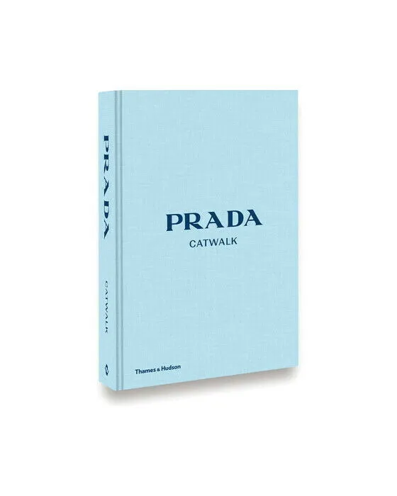 Bild 1 för New Mags - Prada - Catwalk - Bok - Thames & Hudson - 28 x 19 cm
