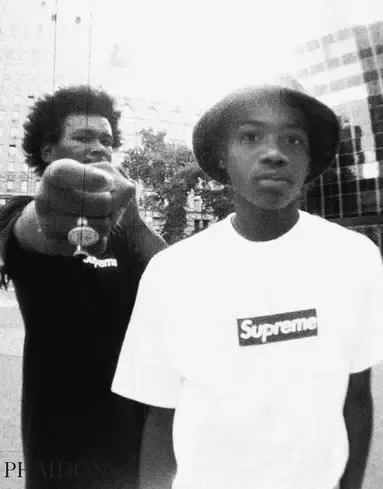 Alternativ bild 0 för New Mags - Supreme – by Phaidon - Bok - Supreme - 22,5 × 28,5 cm