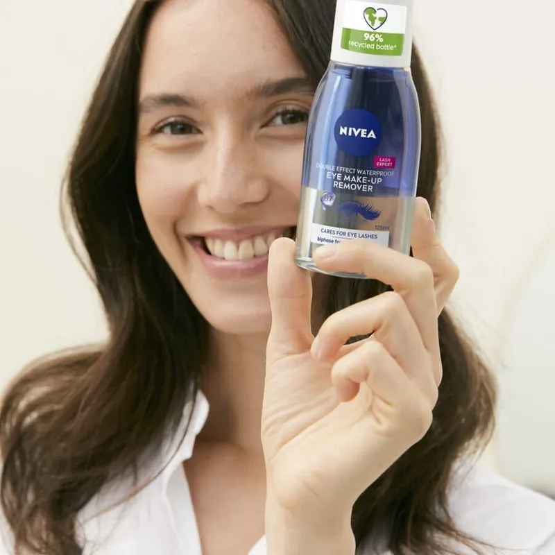 Bild 2 för NIVEA Double Effect Eye Make-up Remover 125 ml