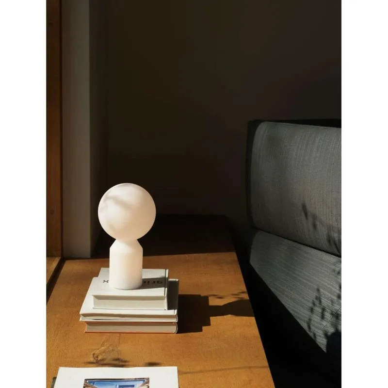 Bild 3 för Normann Copenhagen - Yo Portable Bordslampa Small Dim. Vit