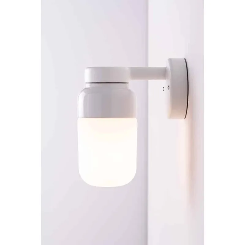 Bild 2 för Ohm Wall Vägglampa LED E27 Vit 100/210 Opalglas IP44