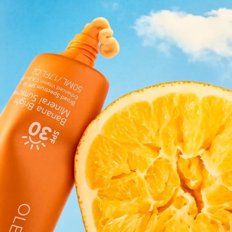 Bild 5 för Ole Henriksen Truth Banana Bright SPF30 Mineral Sunscreen 50 ml