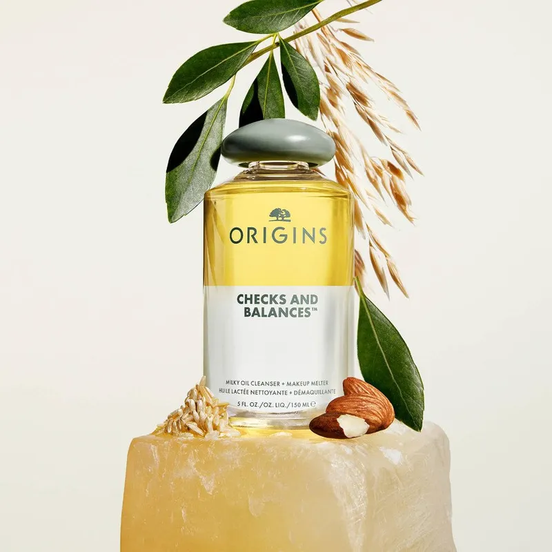 Bild 4 för Origins Checks and Balances Milky Oil Cleanser + Makeup Melter 150 ml