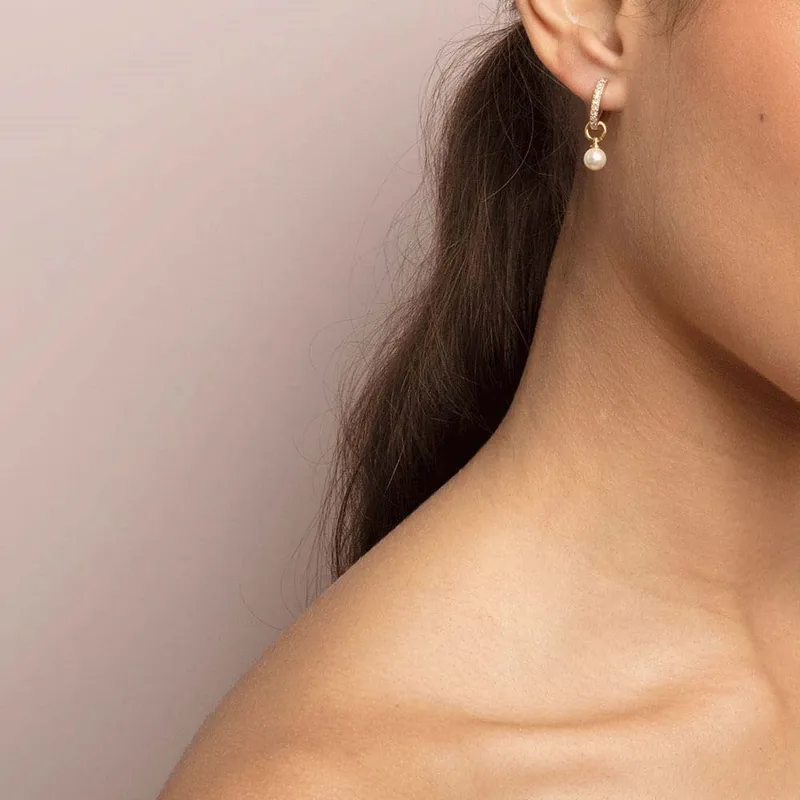 Bild 2 för Petite Kennedy hoops örhängen ivory pearl