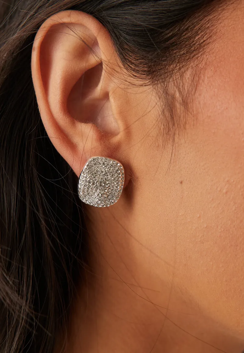 Alternativ bild 0 för Pilgrim EMBER örhängen silverpläterade