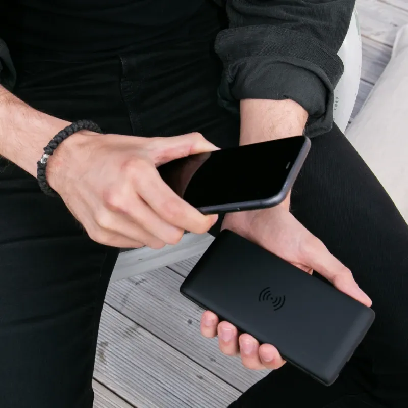 Bild 3 för PowerBank 10000 mAh 12W Wireless Charging