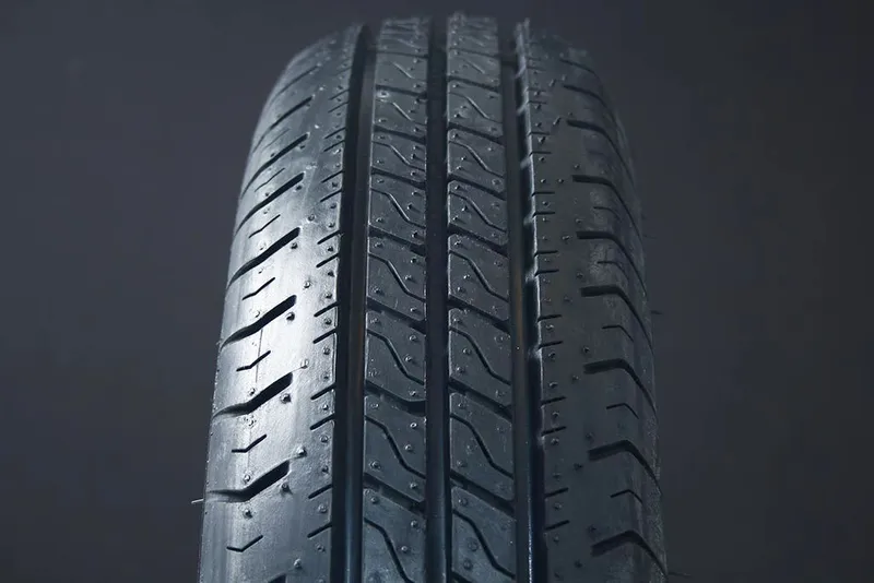 Bild 2 för Linglong R701 185/70 R13 86N Däck