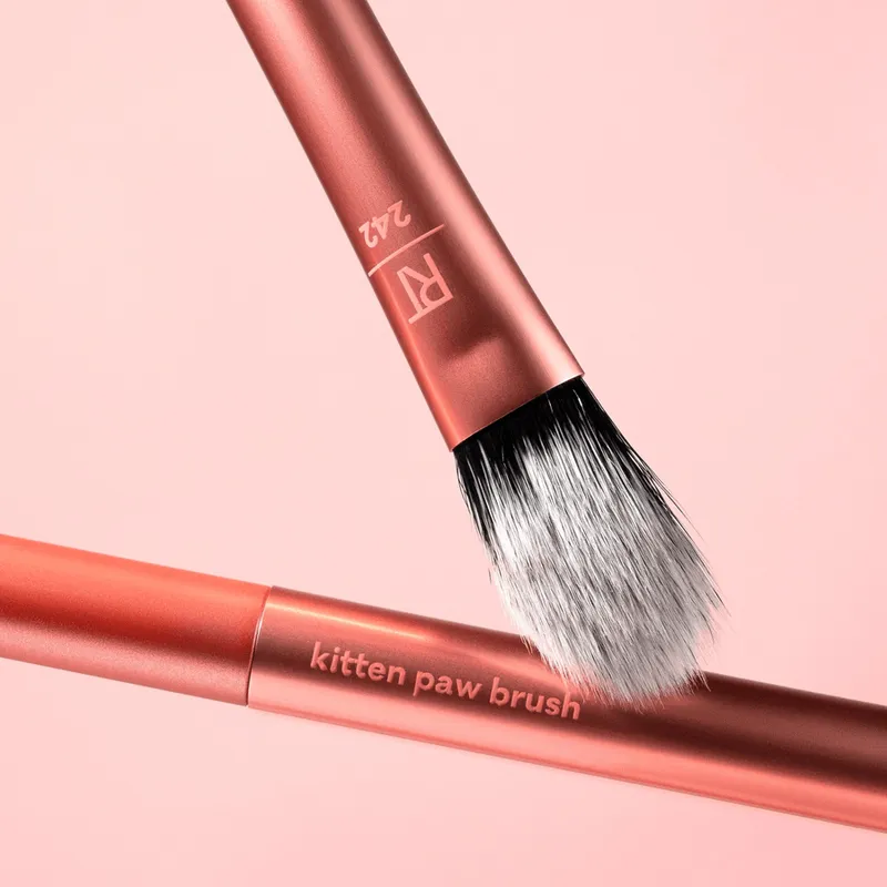 Bild 4 för Real Techniques Brightening Concealer Brush