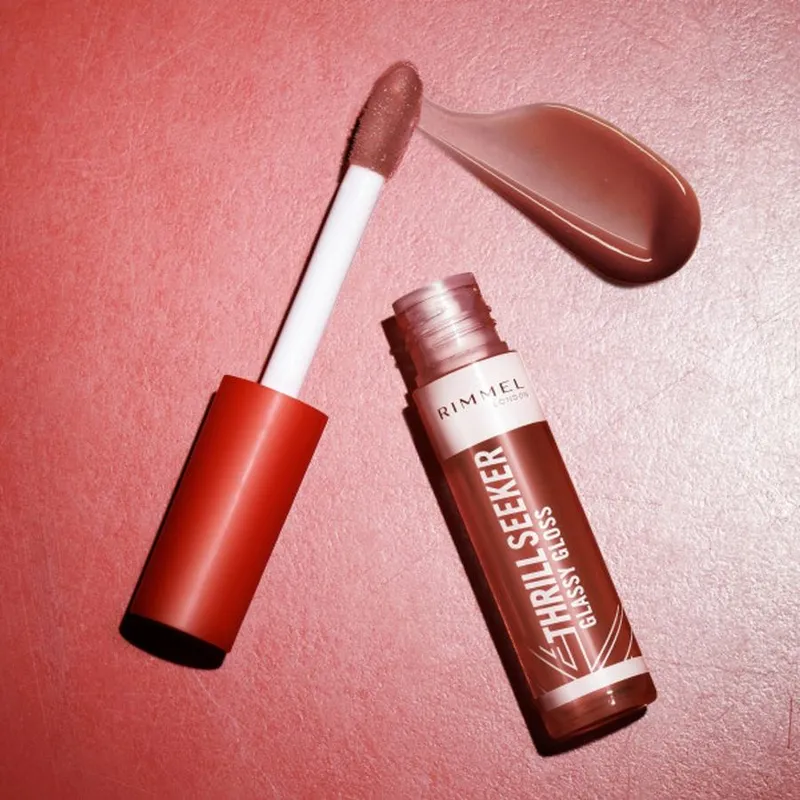 Bild 8 för Rimmel London Thrill Seeker Glassy Gloss 650 Sweet Frosting 10 ml