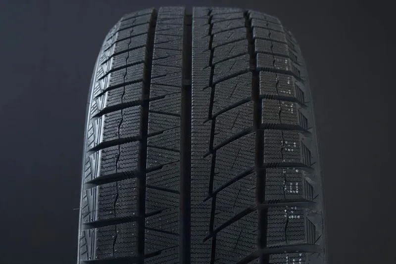 Bild 2 för Sailun Ice Blazer Arctic Evo 255/40R18 95T