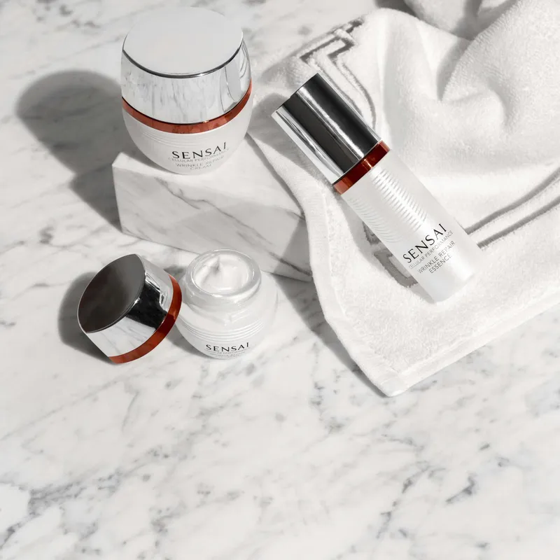 Bild 2 för SENSAI - Wrinkle Repair Eye Cream 15 ml på Skincity.com