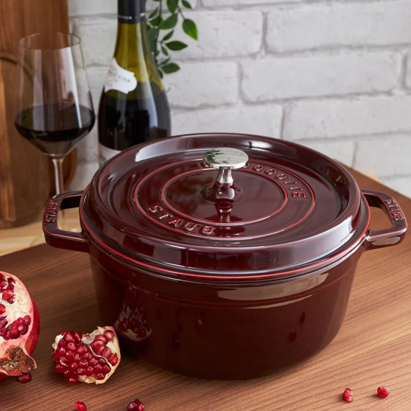 Bild 2 för Staub Rund Gryta 24 cm 3,8 liter Grenadine