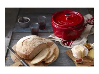 Produktfoto för Staub Rund Gryta 24 cm 3,8 liter Röd