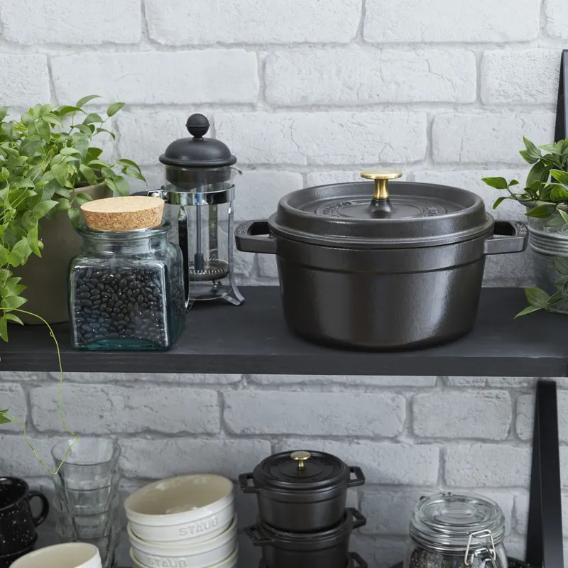 Bild 5 för Staub Rund Gryta 24 cm 3,8 liter Svart
