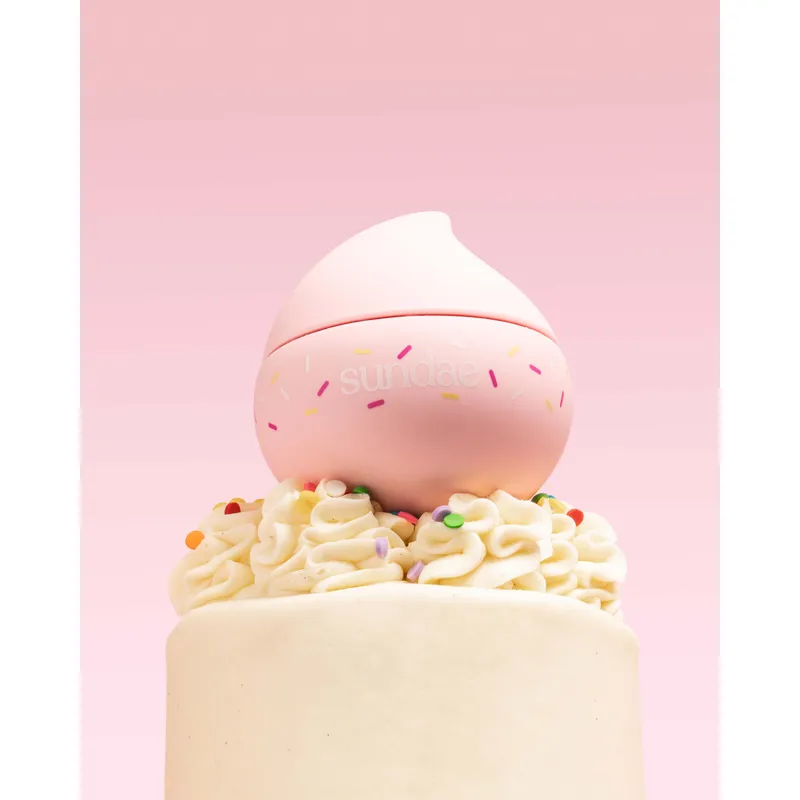 Bild 2 för Sundae Body Birthday Cake Body Whip Moisturiser 220ml