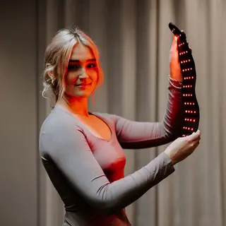 Produktfoto för Swedish Posture InfraEaz bälte med rödljusterapi och infrarött ljus