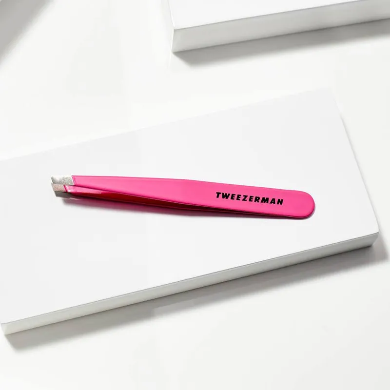 Bild 7 för Tweezerman Stainless Steel Slant Pink Tweezer