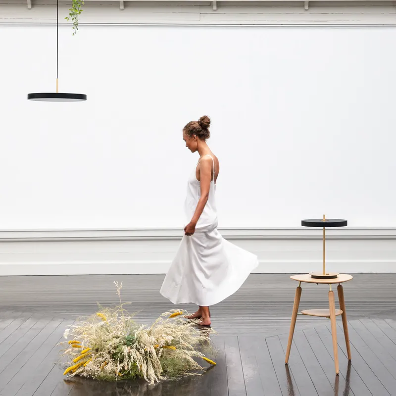 Bild 3 för UMAGE - Asteria Bordslampa Black Umage