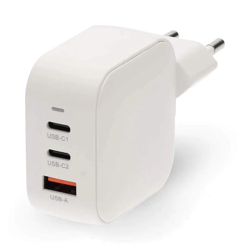Bild 1 för Väggladdare | 70 W | GaN | PD3.0 | Snabbladdningsfunktion | 1,5 / 2,25 / 2,5 / 3,0 / 3,5 A | Antal utgångar: 3 | USB-A / 2x USB-
