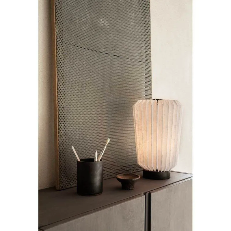 Bild 3 för Watt & Veke Filippa tabe bordslampa Ø20 cm Vit-Svart